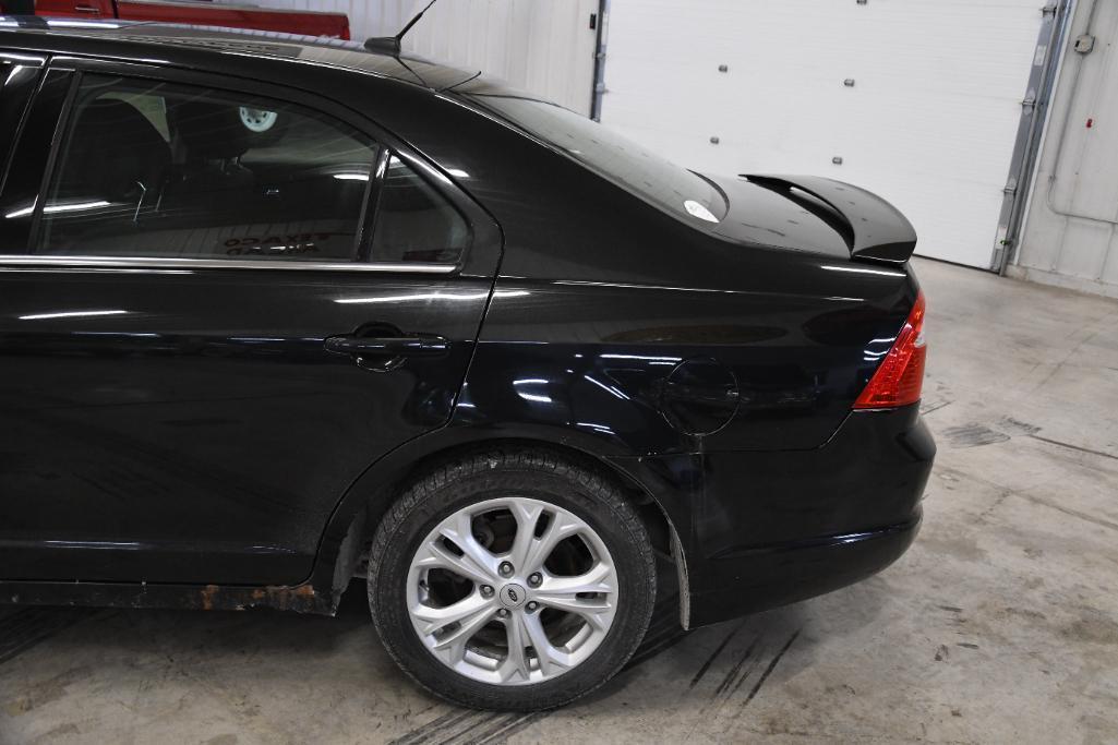 2012 Ford Fusion 4 door