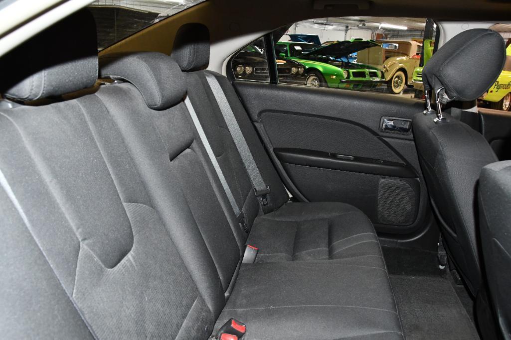 2012 Ford Fusion 4 door