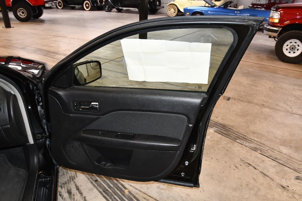 2012 Ford Fusion 4 door