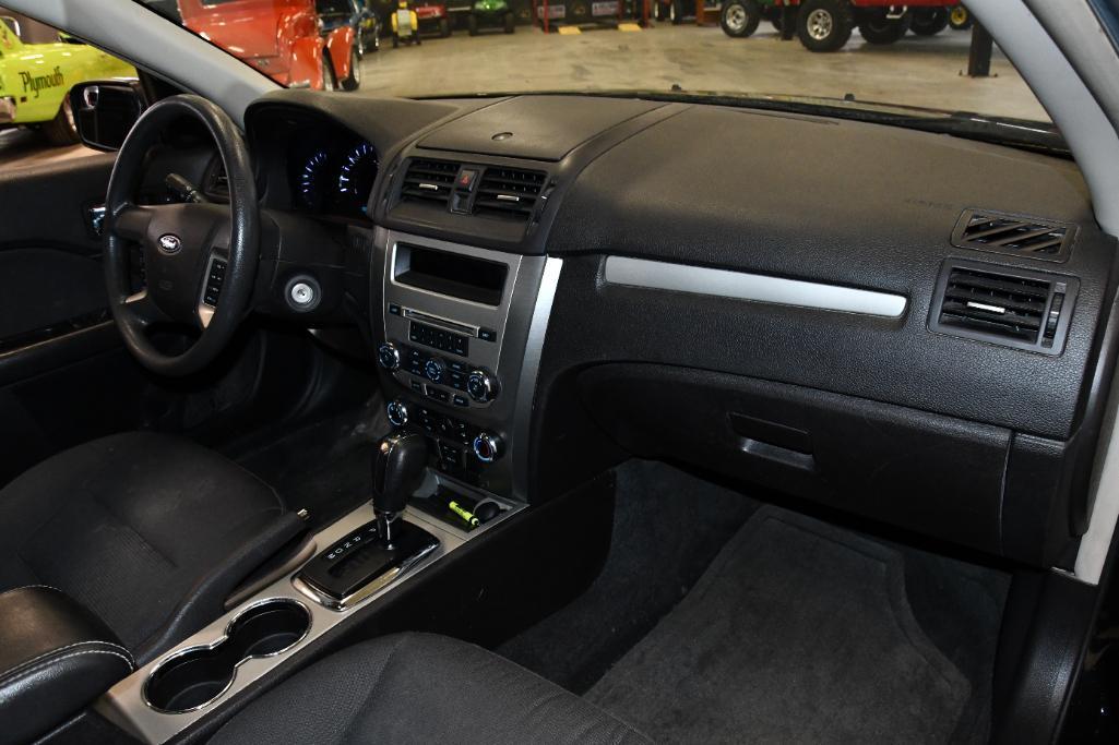 2012 Ford Fusion 4 door