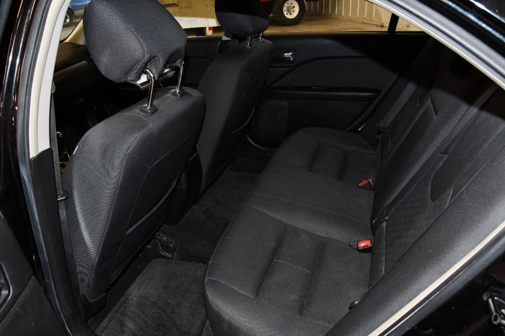 2012 Ford Fusion 4 door