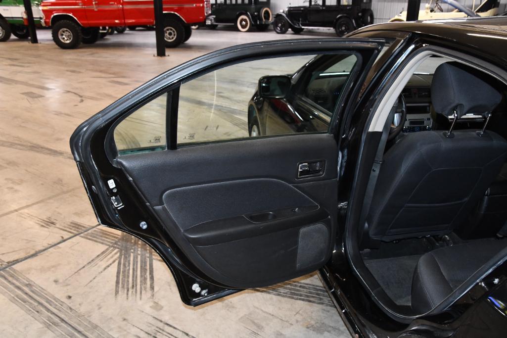 2012 Ford Fusion 4 door