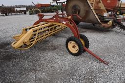 New Holland 258 5-bar hay rake