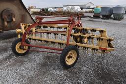 New Holland 258 5-bar hay rake