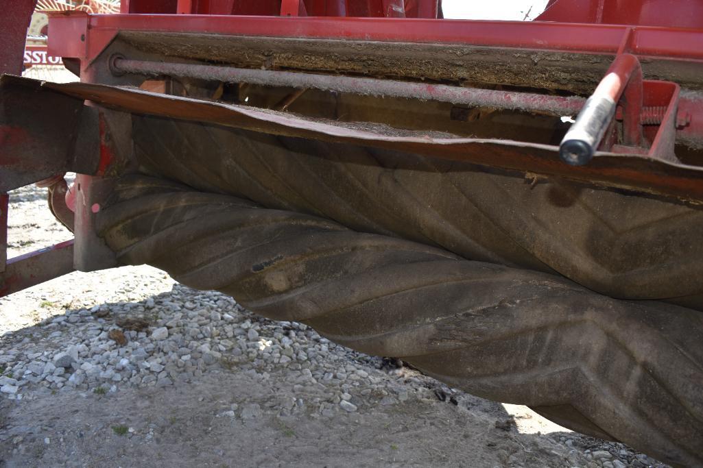 New Holland 1431 mower conditioner