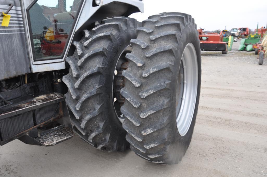 1977 White 2-135 2wd tractor
