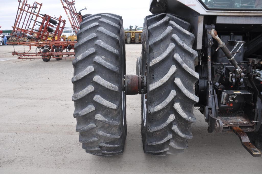 1977 White 2-135 2wd tractor