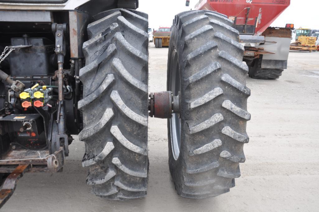 1977 White 2-135 2wd tractor