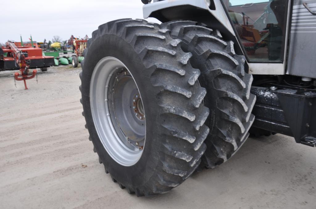 1977 White 2-135 2wd tractor