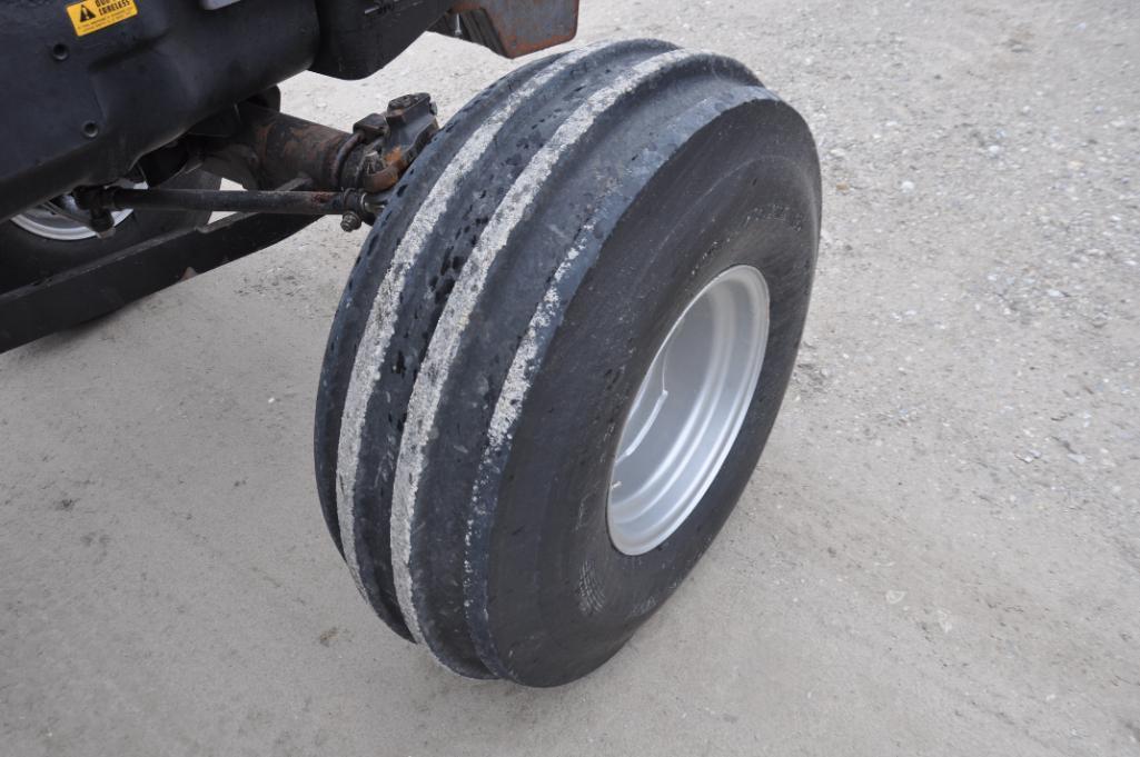 1977 White 2-135 2wd tractor