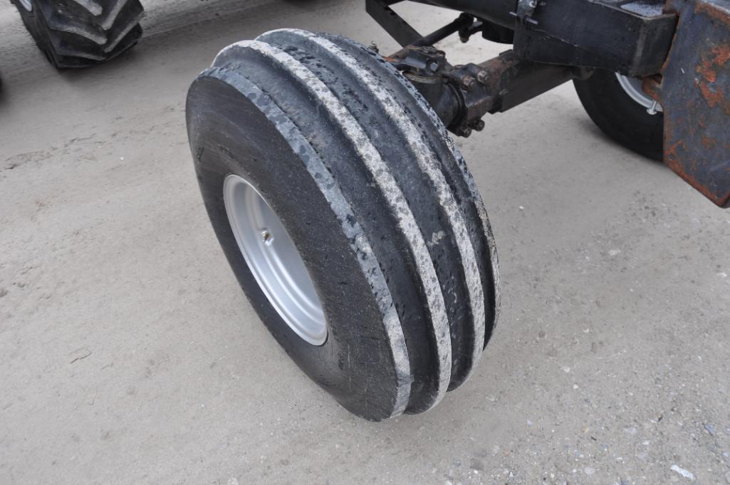 1977 White 2-135 2wd tractor