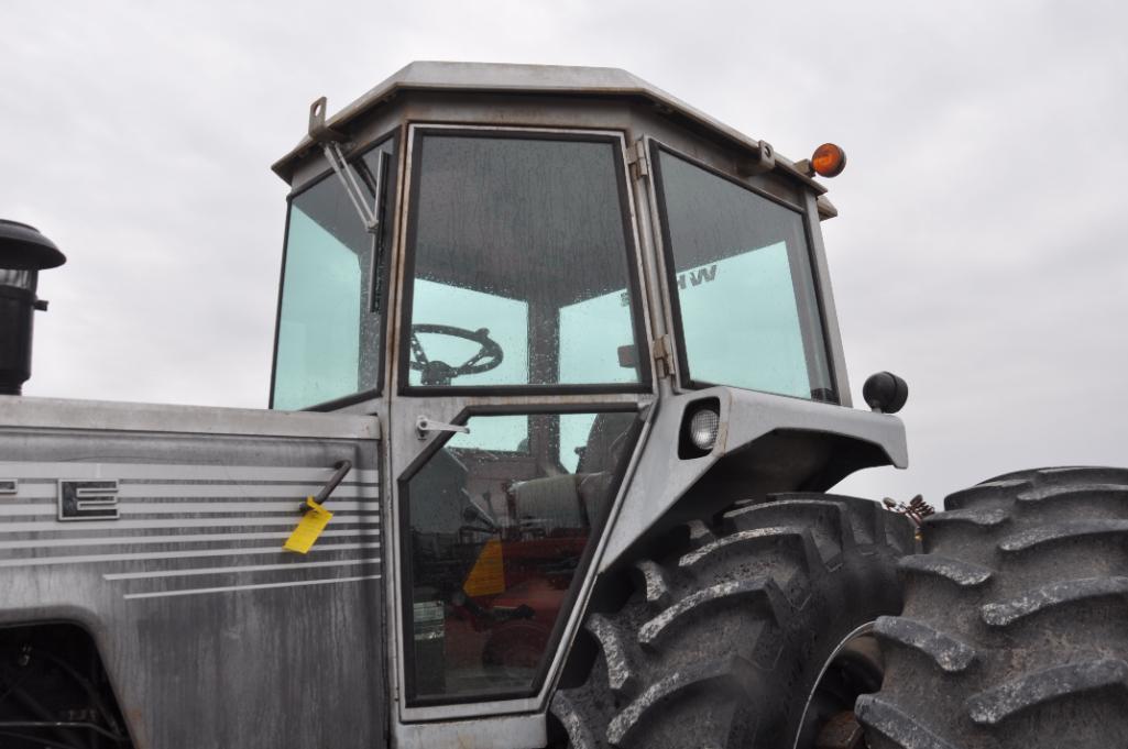 1977 White 2-135 2wd tractor