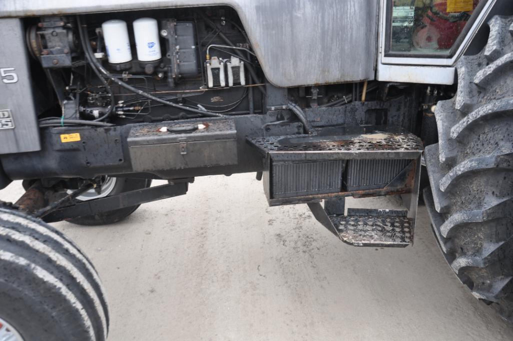 1977 White 2-135 2wd tractor