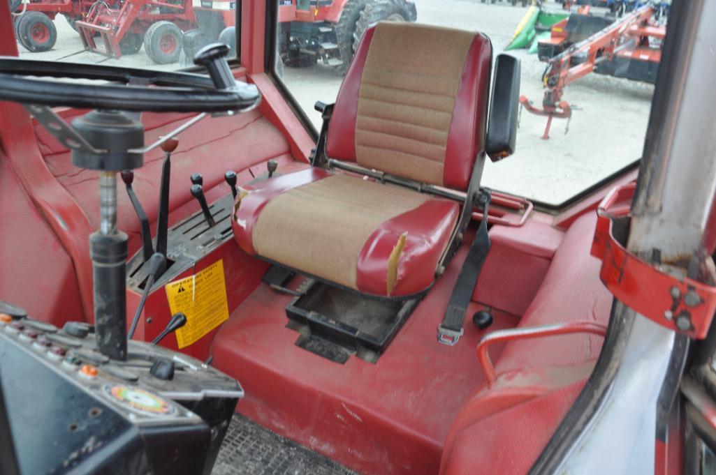 1977 White 2-135 2wd tractor