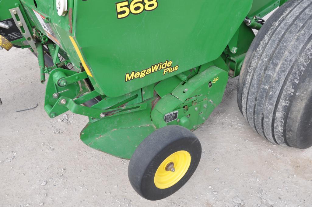 2007 John Deere 568 round baler