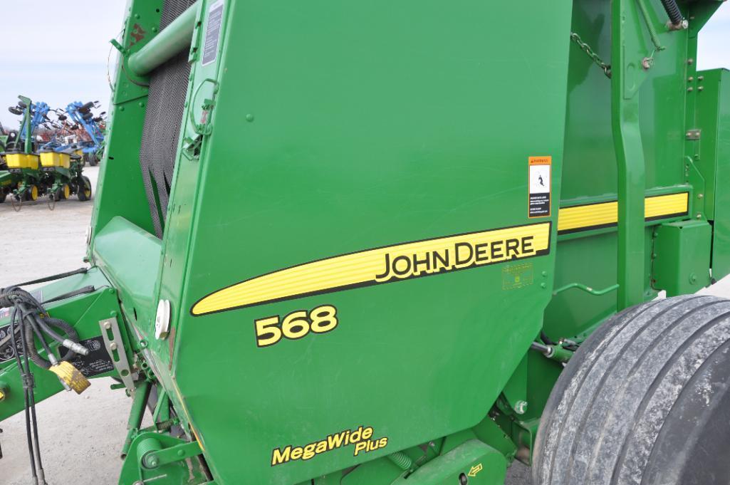 2007 John Deere 568 round baler
