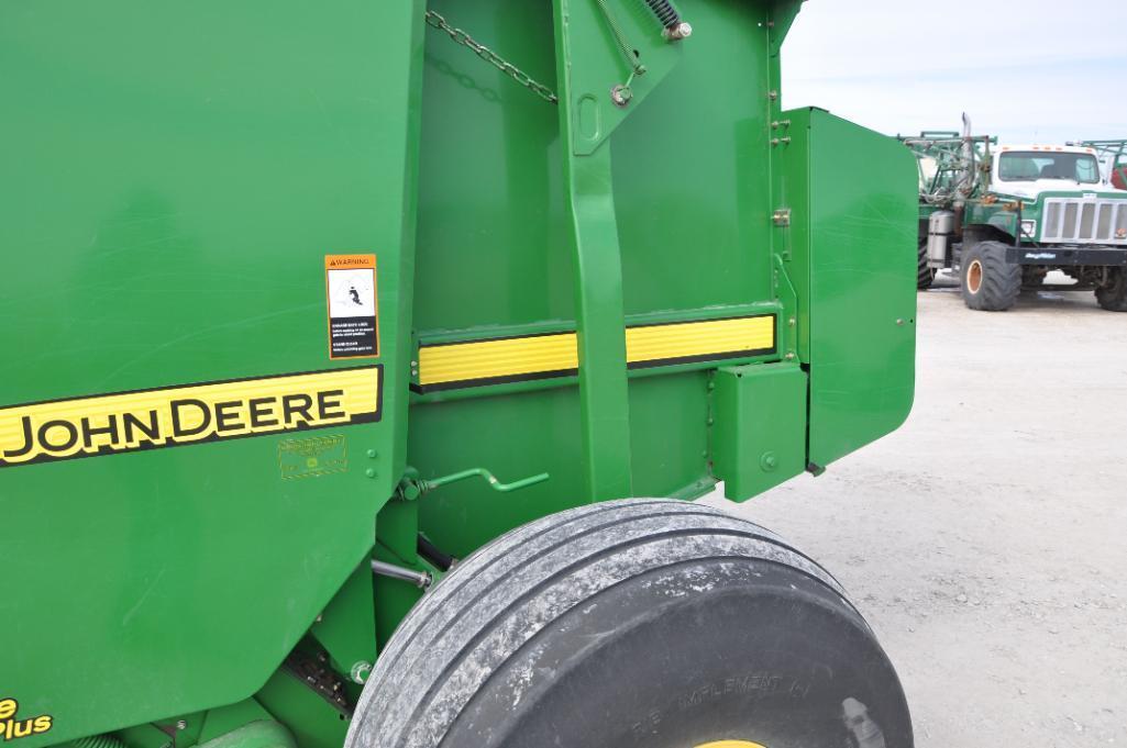2007 John Deere 568 round baler