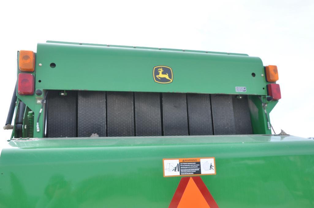 2007 John Deere 568 round baler