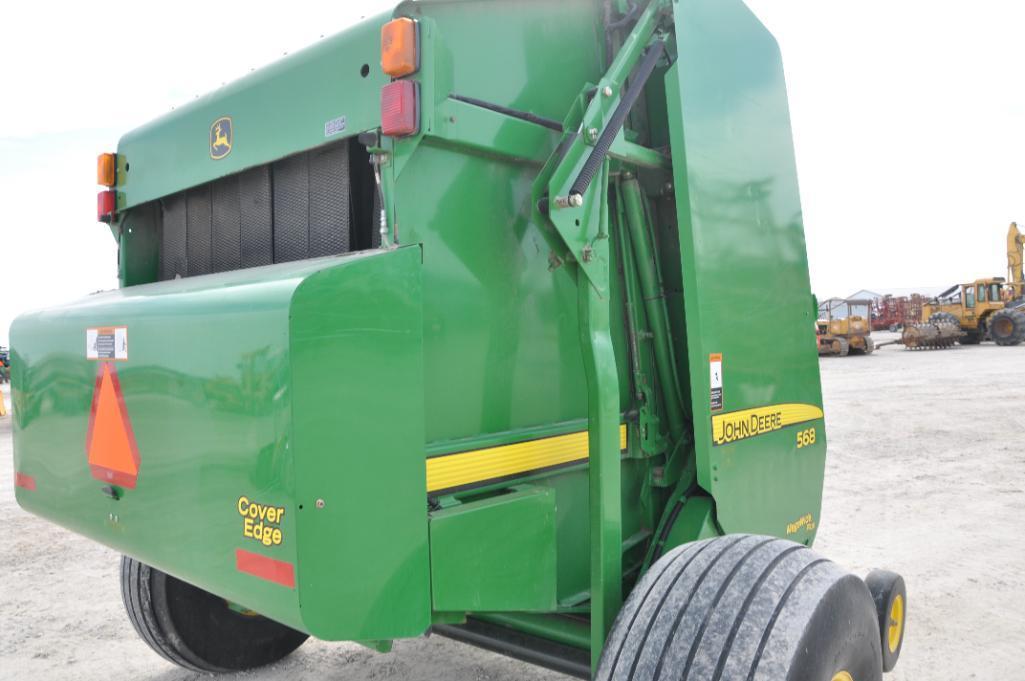 2007 John Deere 568 round baler