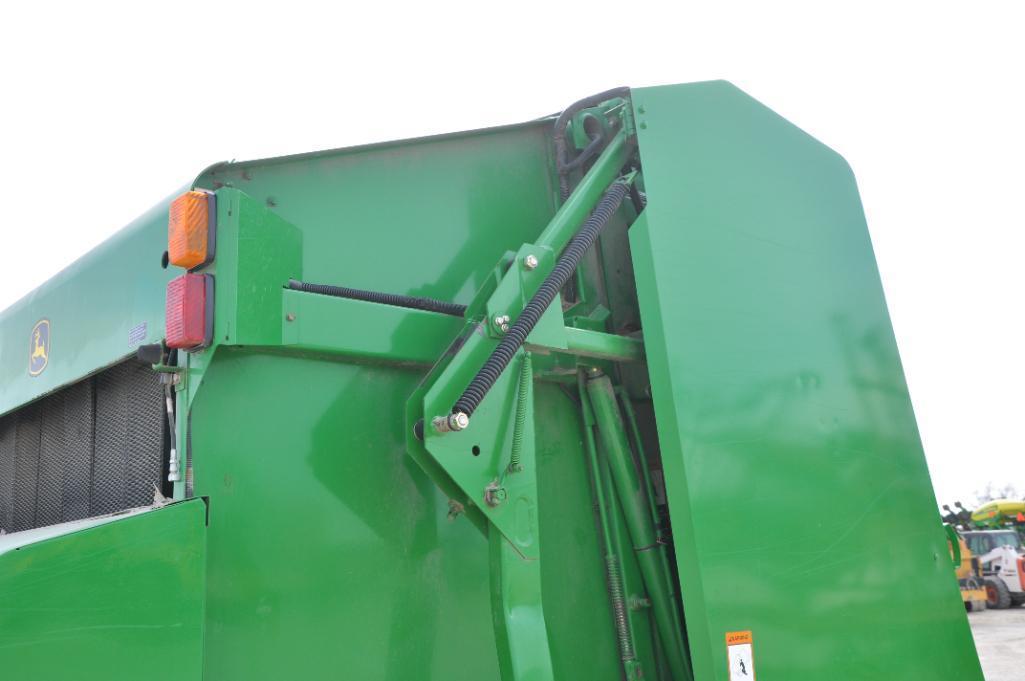 2007 John Deere 568 round baler