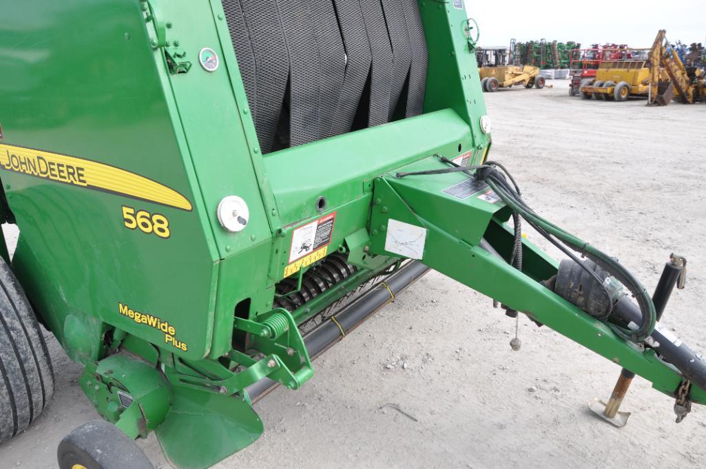 2007 John Deere 568 round baler