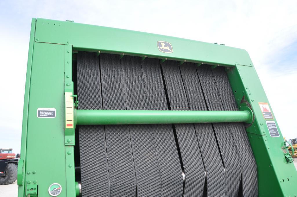 2007 John Deere 568 round baler