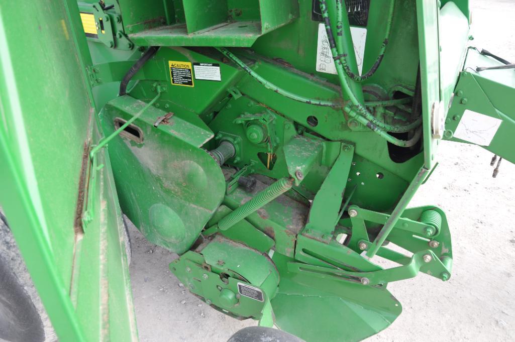2007 John Deere 568 round baler