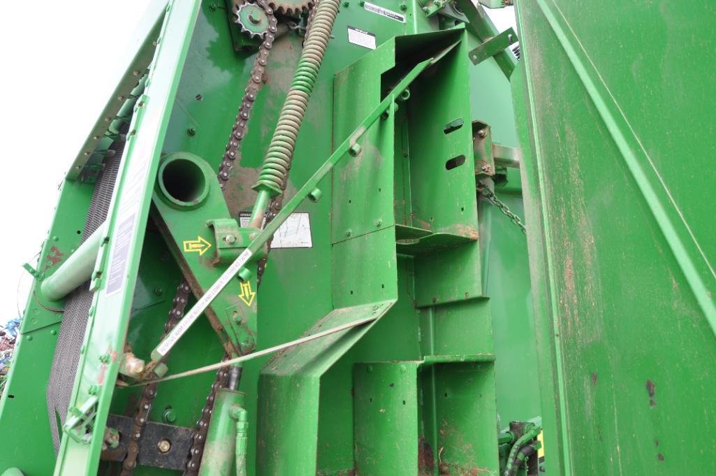 2007 John Deere 568 round baler