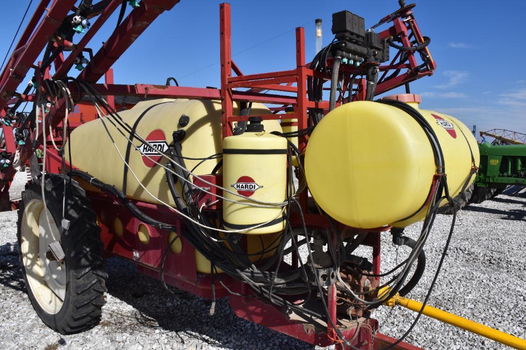 Hardi 650 pull-type sprayer