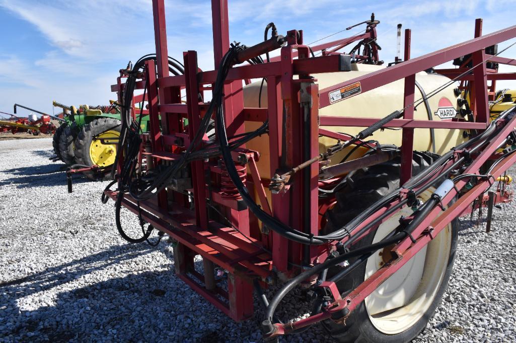 Hardi 650 pull-type sprayer