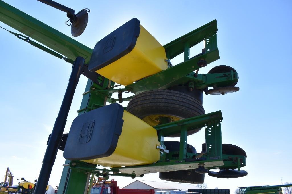 1997 John Deere 1710 12 row 30" 3-pt. planter