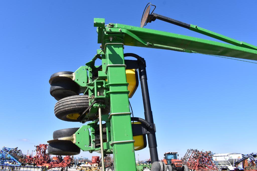 1997 John Deere 1710 12 row 30" 3-pt. planter