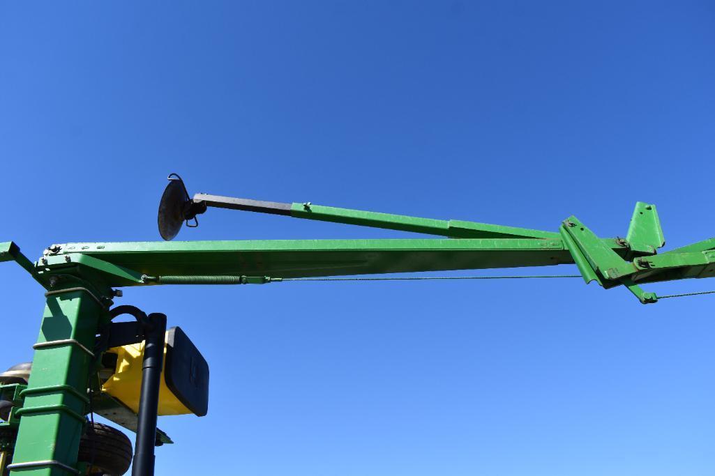 1997 John Deere 1710 12 row 30" 3-pt. planter
