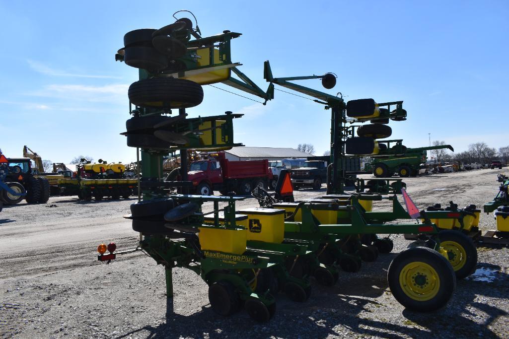 1997 John Deere 1710 12 row 30" 3-pt. planter