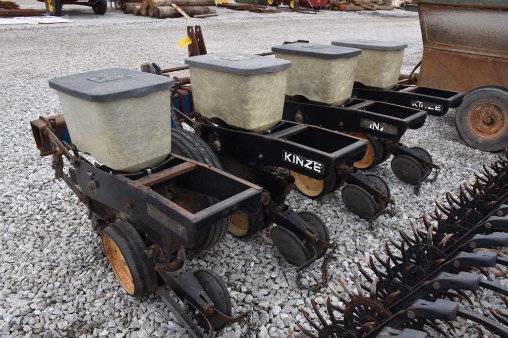 Kinze 4 row 30" 3-pt. planter