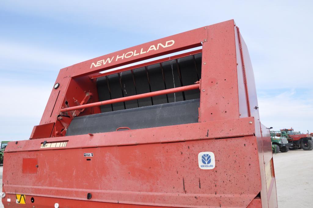 New Holland 660 round baler