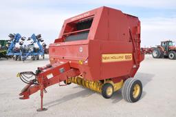 New Holland 660 round baler