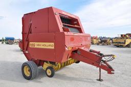 New Holland 660 round baler