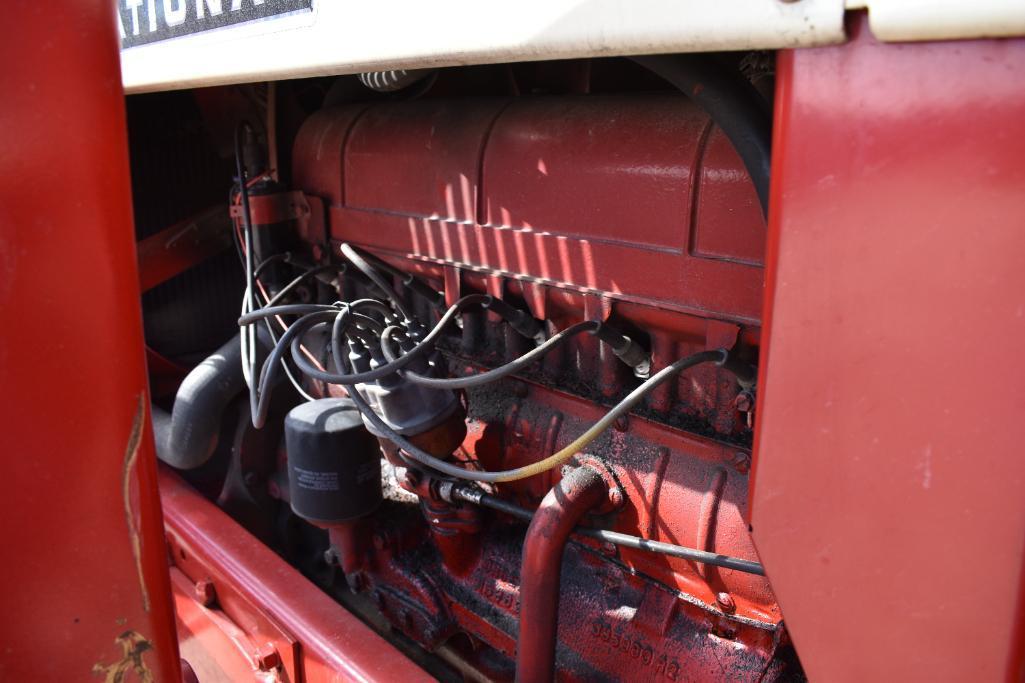International 766 2wd tractor