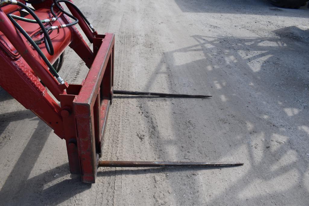 International 766 2wd tractor