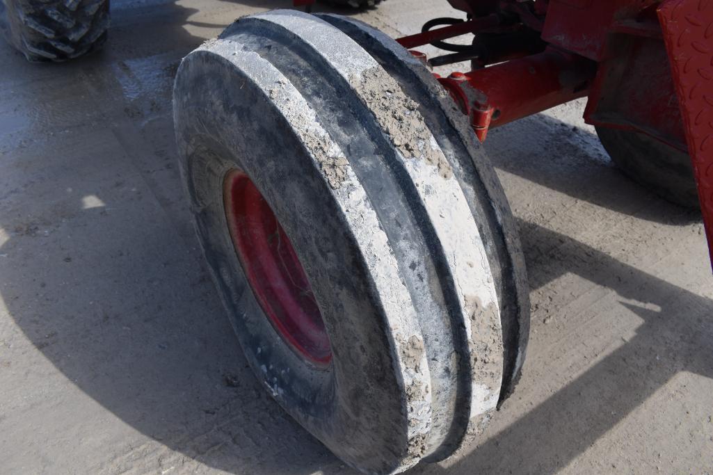 International 766 2wd tractor