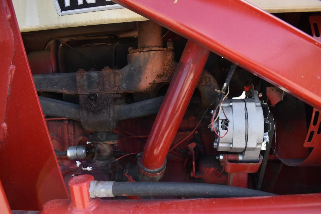 International 766 2wd tractor