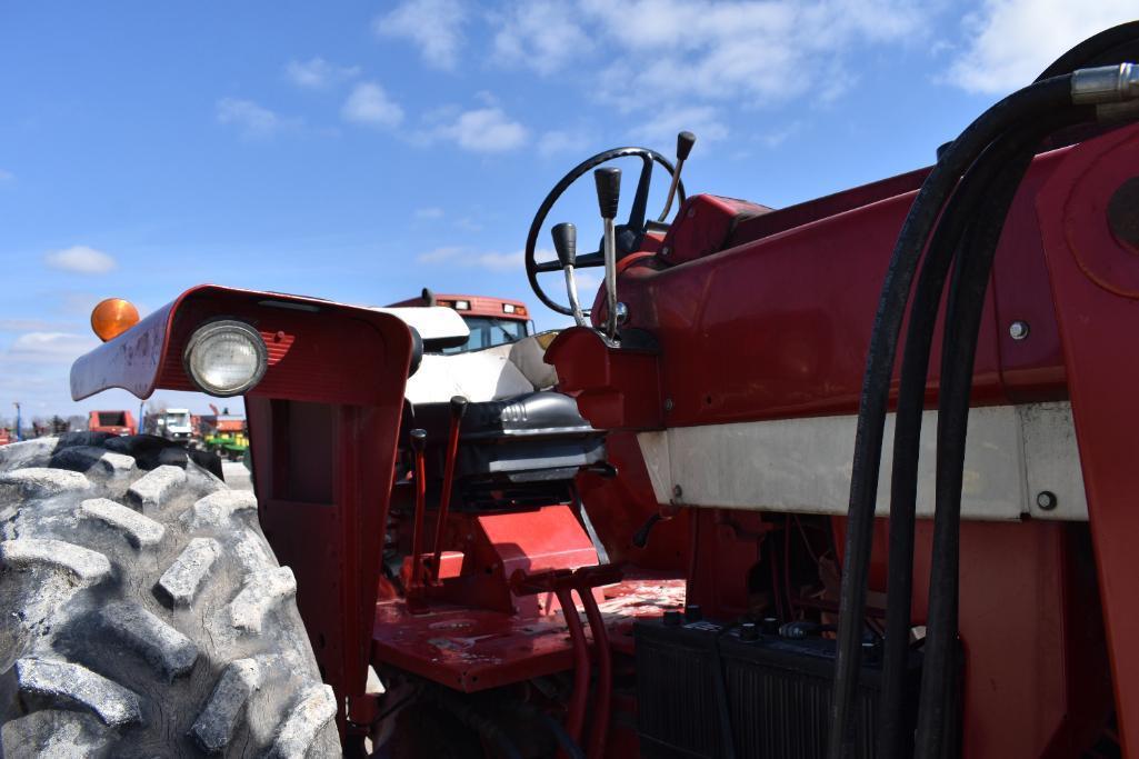 International 766 2wd tractor