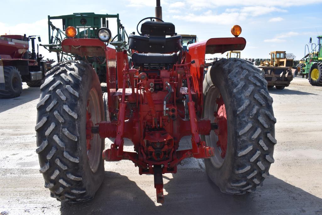 International 766 2wd tractor