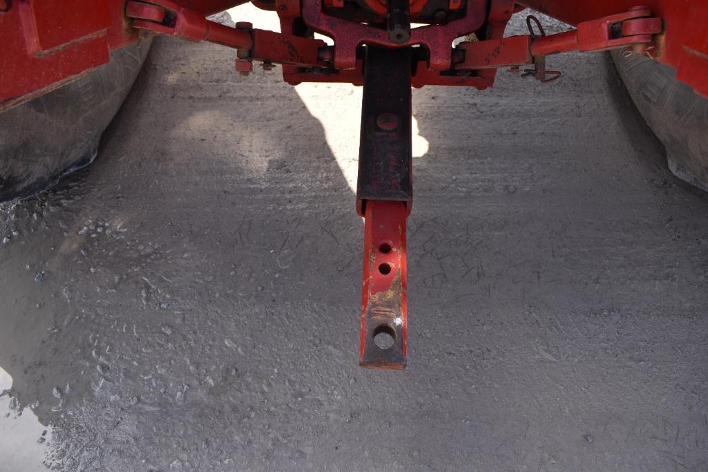 International 766 2wd tractor