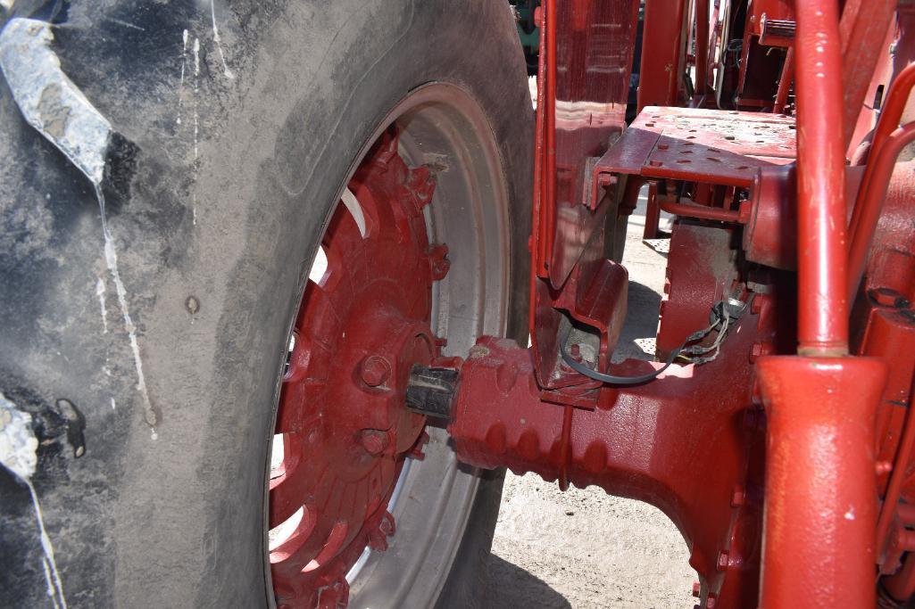 International 766 2wd tractor
