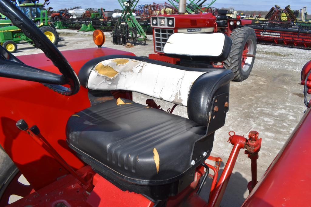 International 766 2wd tractor