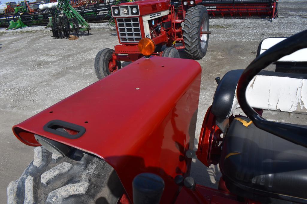 International 766 2wd tractor