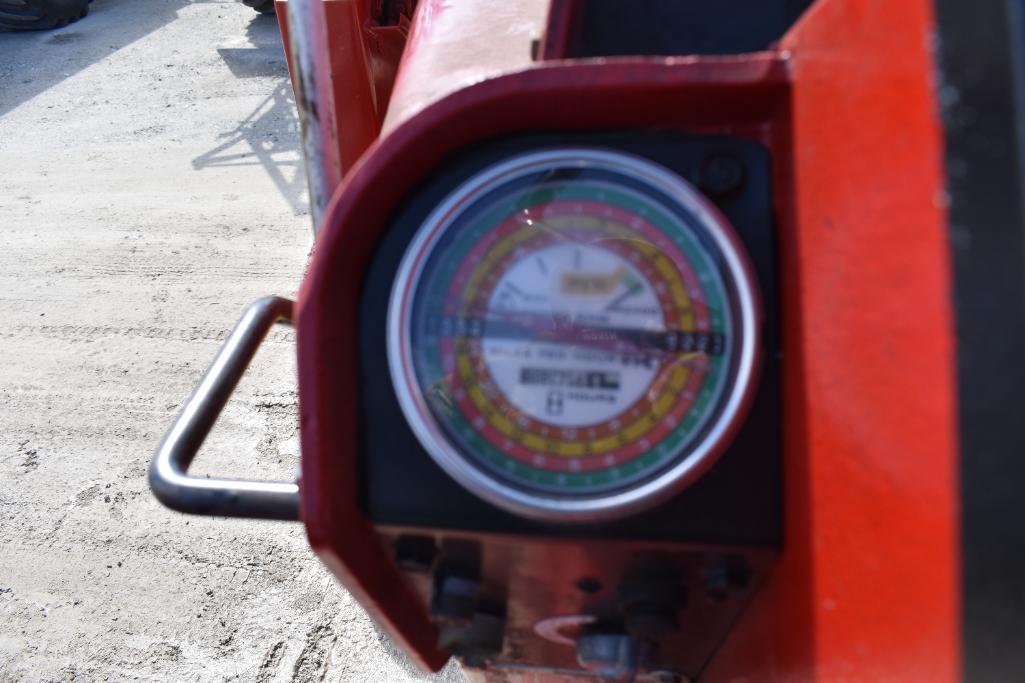International 766 2wd tractor