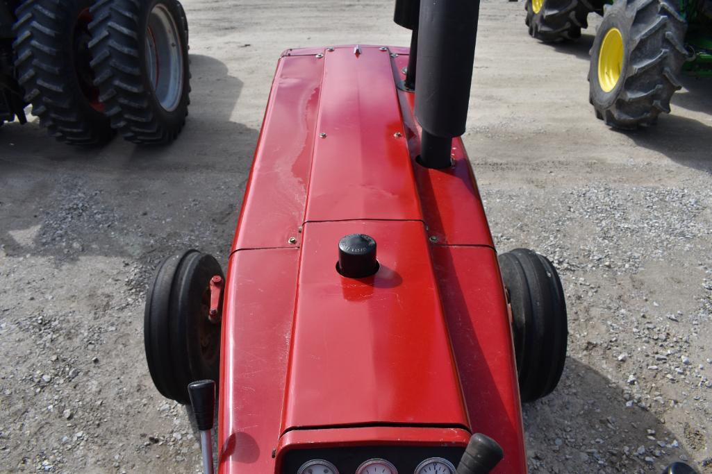 International 1066 2wd tractor